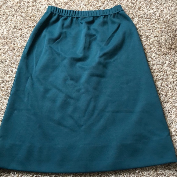 A-line skirt with faux belt - Picture 3 of 3